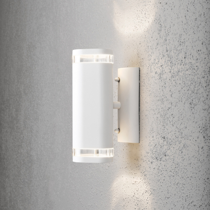 Konstsmide Vägglampa Modena 7512-250 Vit Konstsmide in de groep HOME ELECTRONICS / Verlichting / Wandlampen bij TP E-commerce Nordic AB (D46083)