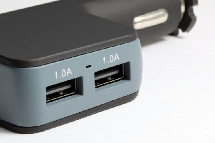 Technaxx Autohouder voor smartphones + autolader met 4x USB-poort (TE08)