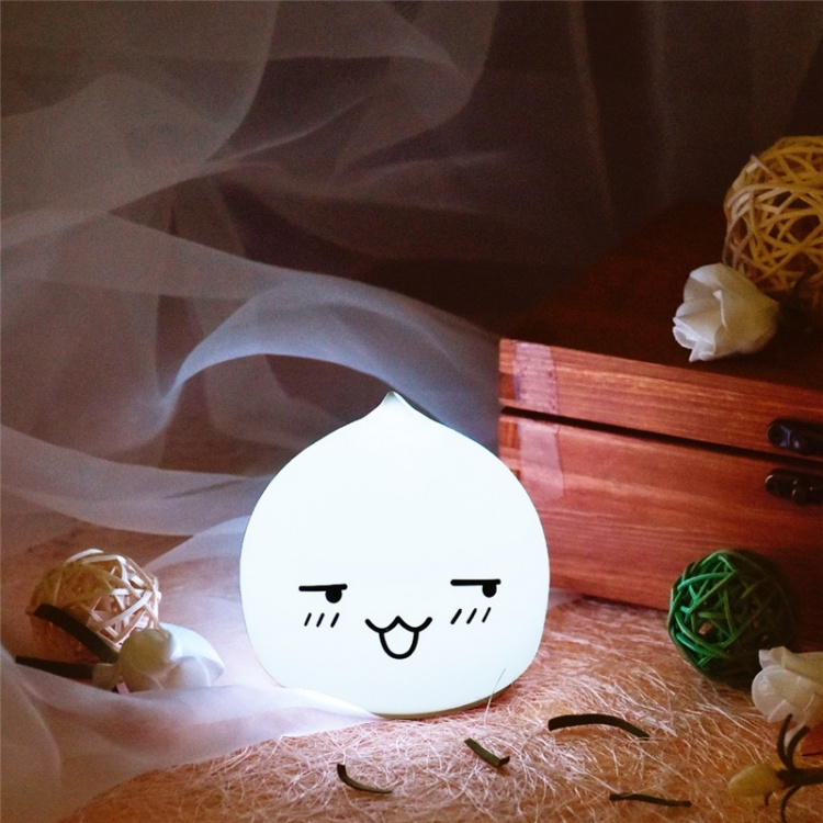 Waterdrop Light LED, schijnt in 7 verschillende kleuren. Waterdrop Light LED, schijnt in 7 verschillende kleuren.