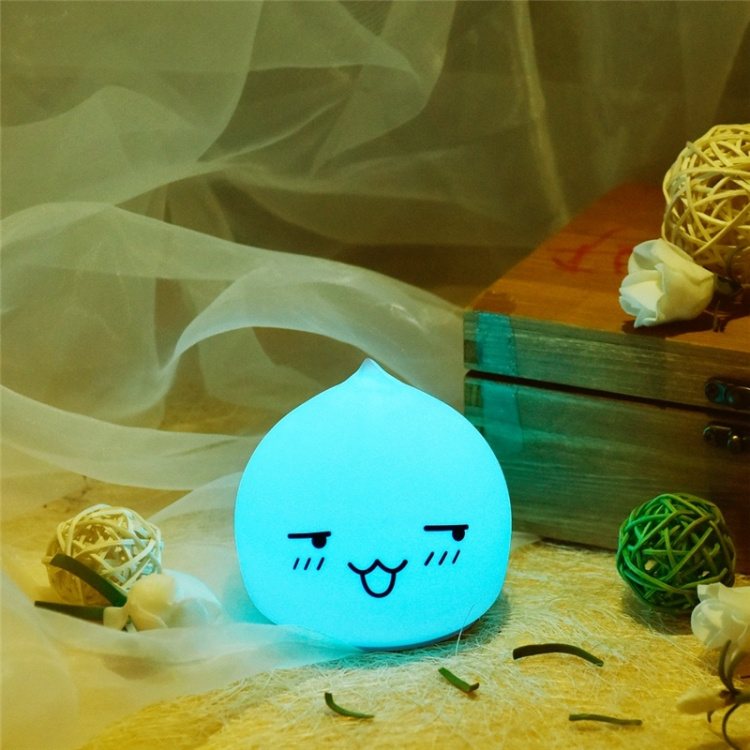 Waterdrop Light LED, schijnt in 7 verschillende kleuren. Waterdrop Light LED, schijnt in 7 verschillende kleuren.