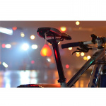 Bike Ball\'s auto- en fietslicht dat meer veiligheid en humor garandeert