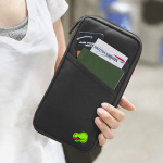 Reisportemonnee voor paspoort en reisdocumenten, zwart.