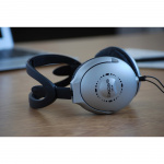 Stereo OverEar Headphone UR-1 8, Black/Silver Stereo OverEar Headphone UR-1 8, Black/Silver