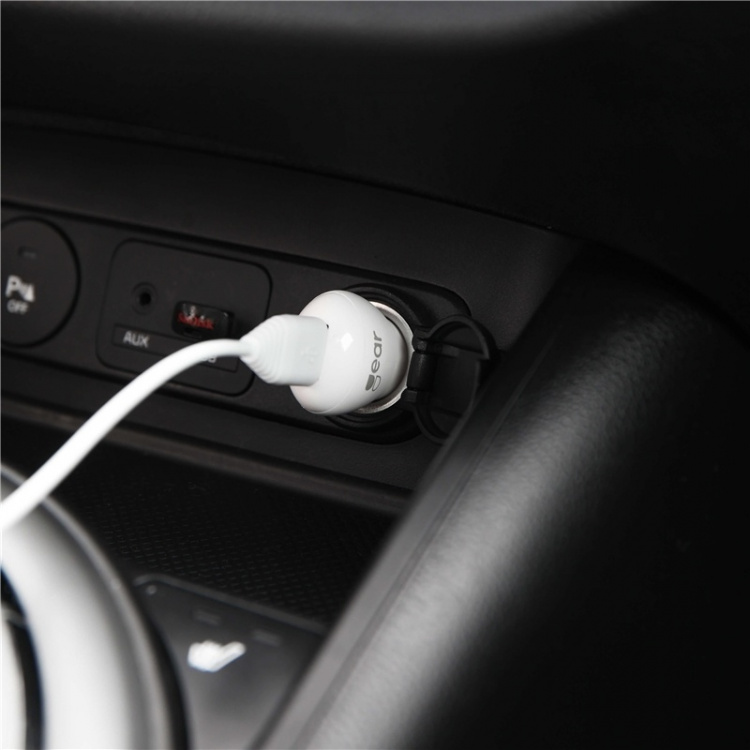 GEAR Charger 12V 1xUSB 1A White MicroUSB Cable 1m GEAR Charger 12V 1xUSB 1A White MicroUSB Cable 1m