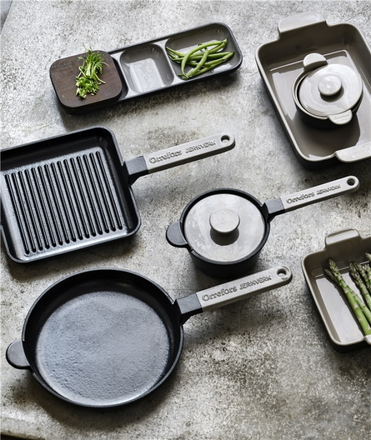 Orrefors Jernverk, Gjutjärnsgryta, Svart