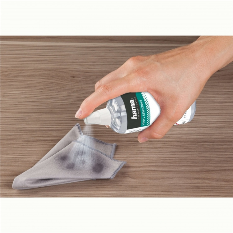 HAMA Record Cleaning Kit, brush + 100ml  HAMA Record Cleaning Kit, brush + 100ml
