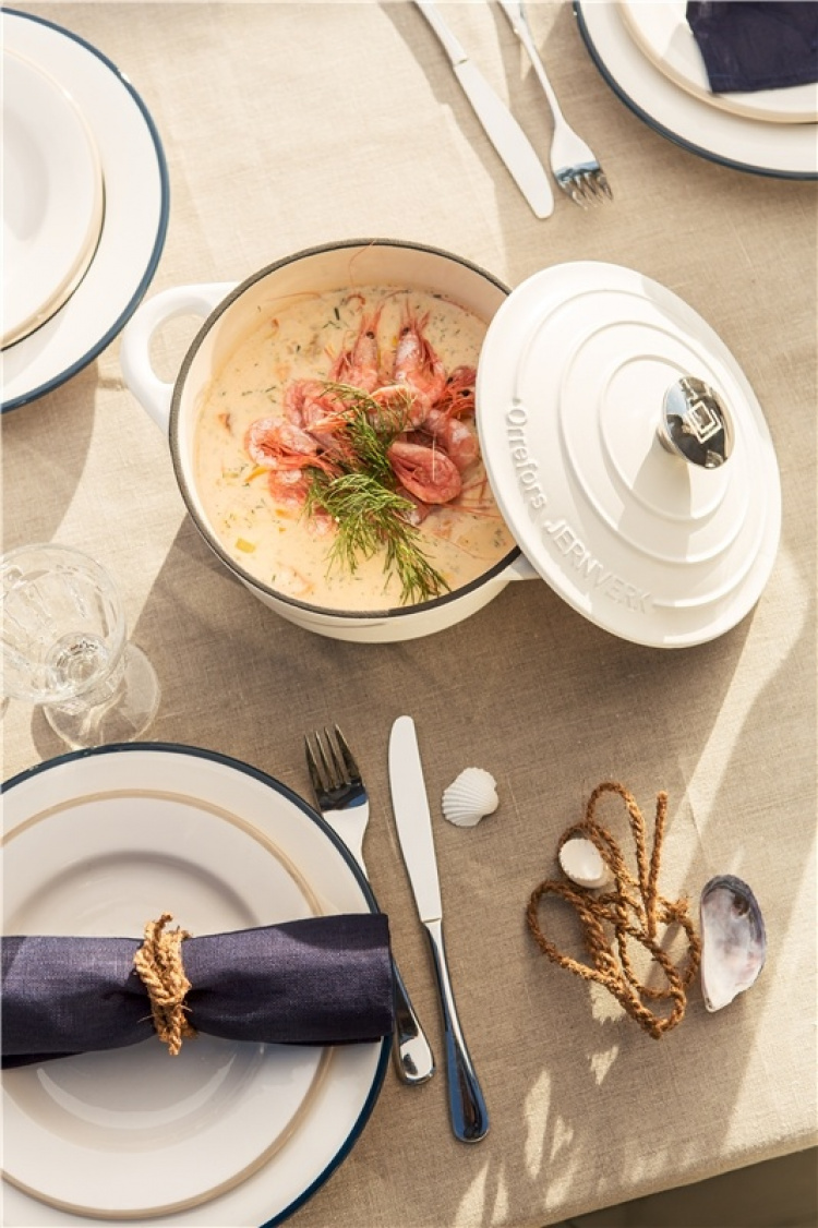 Orrefors Jernverk Gjutjärnsgryta, 2,8 liter, Orange Orrefors Jernverk Gjutjärnsgryta, 2,8 liter, Orange