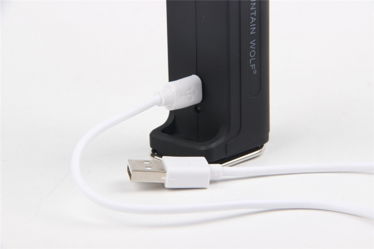 Oplaadbare zaklamp 2000mAh, zwart Oplaadbare zaklamp 2000mAh, zwart