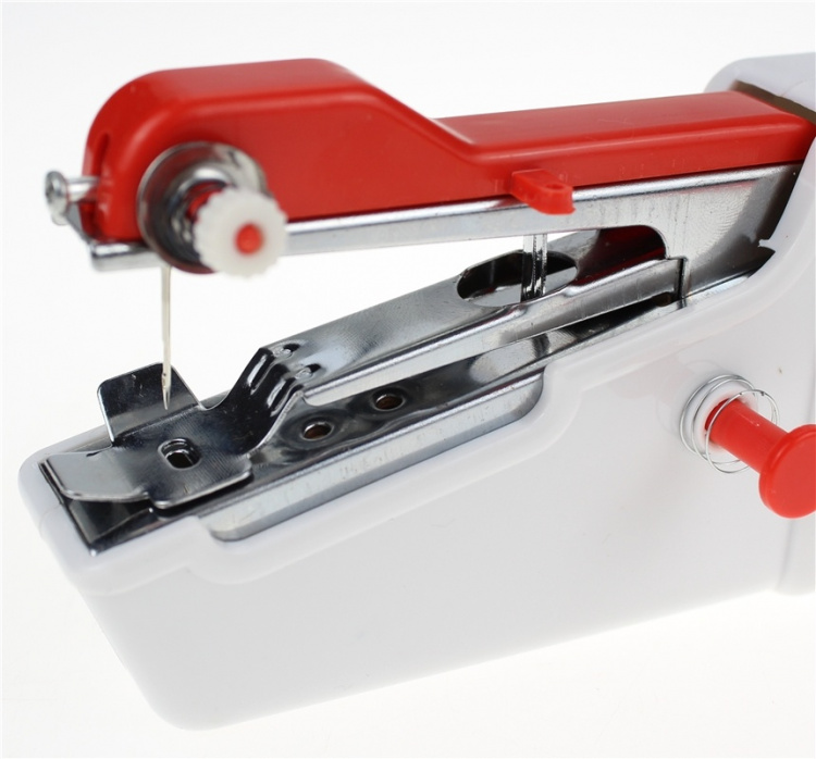 Cenocco CC-9073: Easy Stitch handheld naaimachine, rood