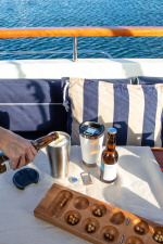 Orrefors Jernverk Vacuüm geïsoleerde mok met flesopener, wit Orrefors Jernverk Vacuüm geïsoleerde mok met flesopener, wit