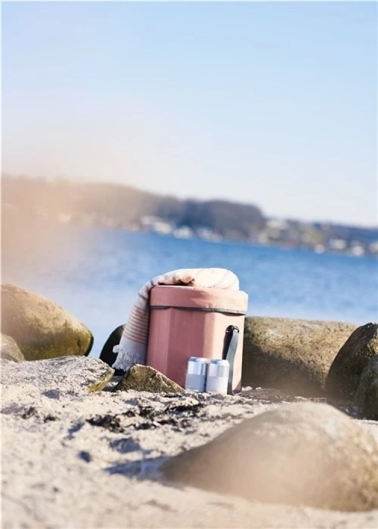 Outfit 20L koeltas met praktisch zitje Outfit 20L koeltas met praktisch zitje