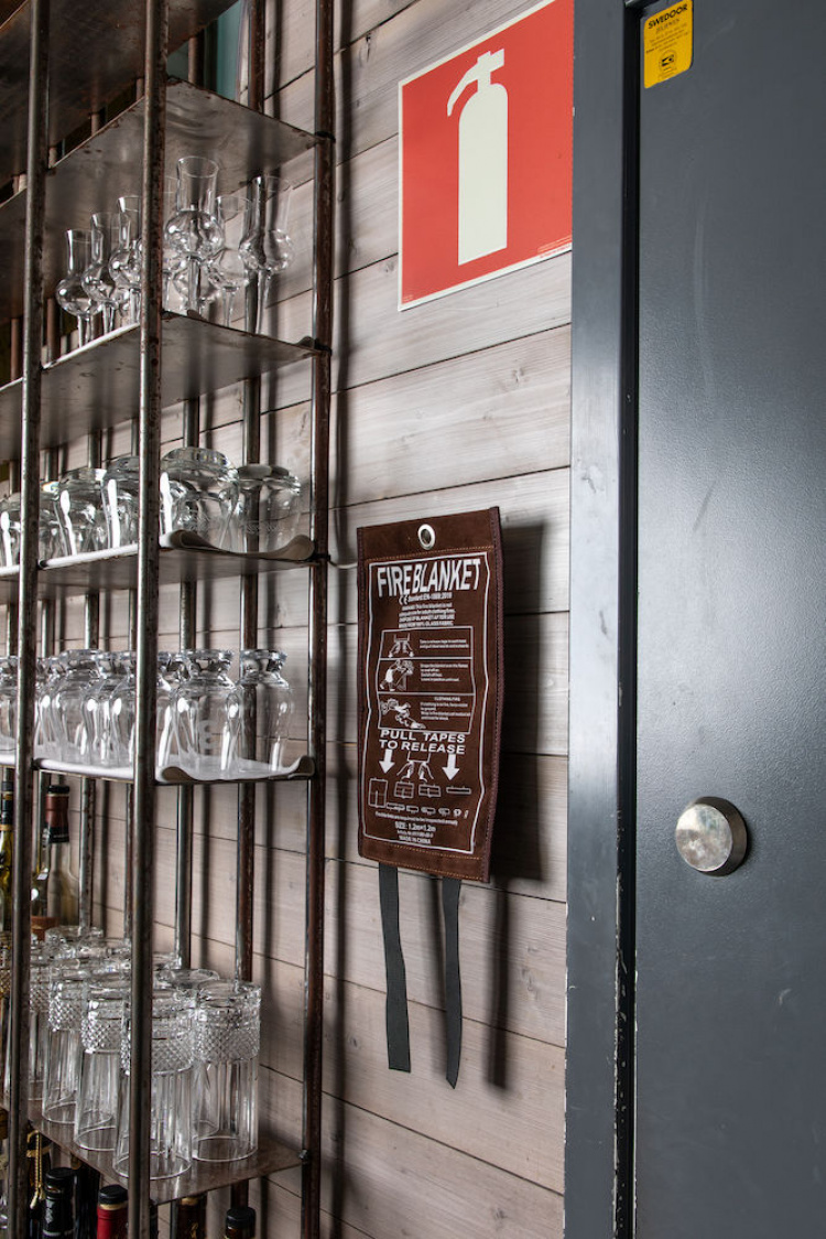 Kosta Linnewäfveri Brandfilt Mocka, Vit Kosta Linnewäfveri Brandfilt Mocka, Vit