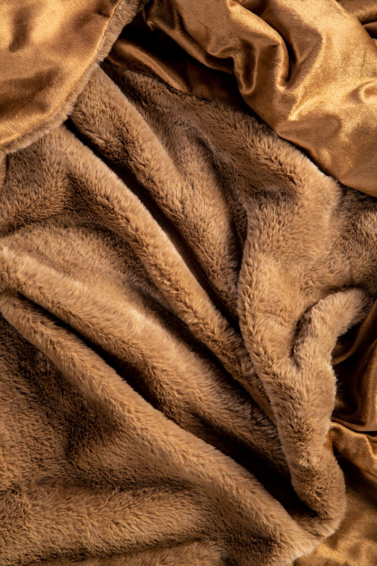 Kosta Linneväfveri Fuskpälspläd Nordby, Nougat