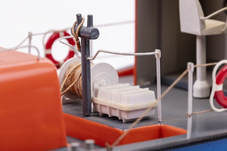 1:40 RNLI Waveny Lifeboat -Plastic hull 1:40 RNLI Waveny Lifeboat -Plastic hull