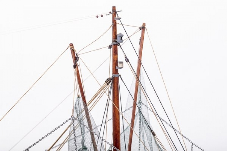 1:33 CUX 87 (Krabbenkutter) -wooden hull