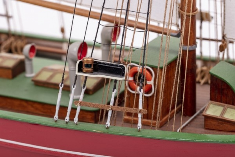 1:50 Lilla Dan -Wooden hull
