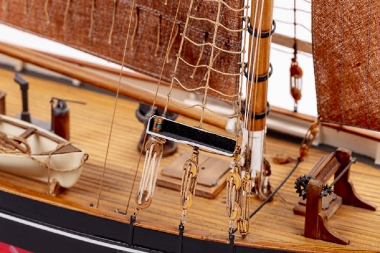 1:50 FD 10 Yawl -Wooden hull 1:50 FD 10 Yawl -Wooden hull