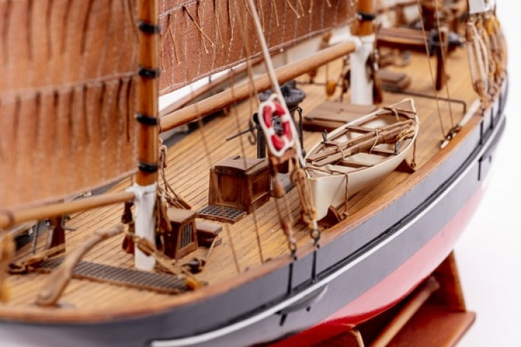 1:50 FD 10 Yawl -Wooden hull 1:50 FD 10 Yawl -Wooden hull