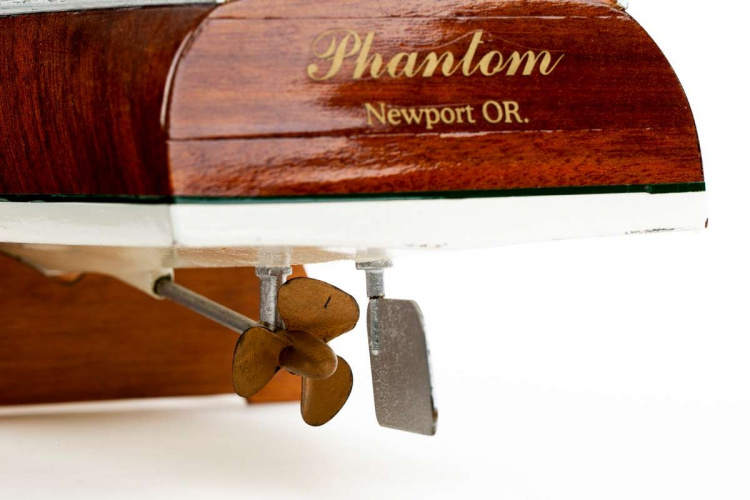 1:15 PHANTOM @ -Wooden hull 1:15 PHANTOM @ -Wooden hull
