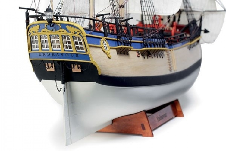 1:50 HMS Endeavour -Wooden hull 1:50 HMS Endeavour -Wooden hull