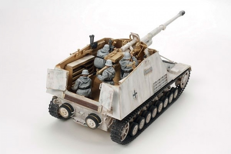 Tamiya 1/35 Nashorn Heavy Tank Destroyer - German