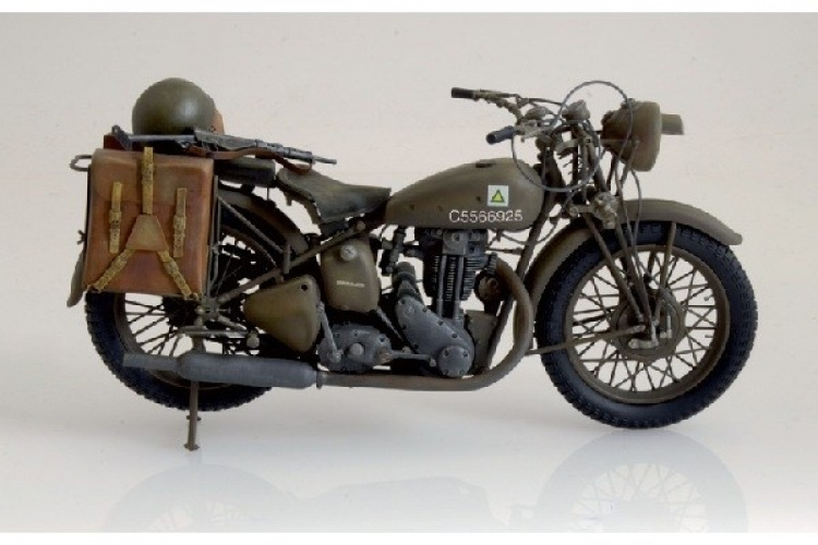 Italeri 1:9 TRIUMPH 3WH