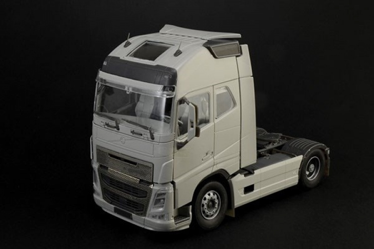 Italeri 1:24 Volvo FH4 Globetrotter XL
