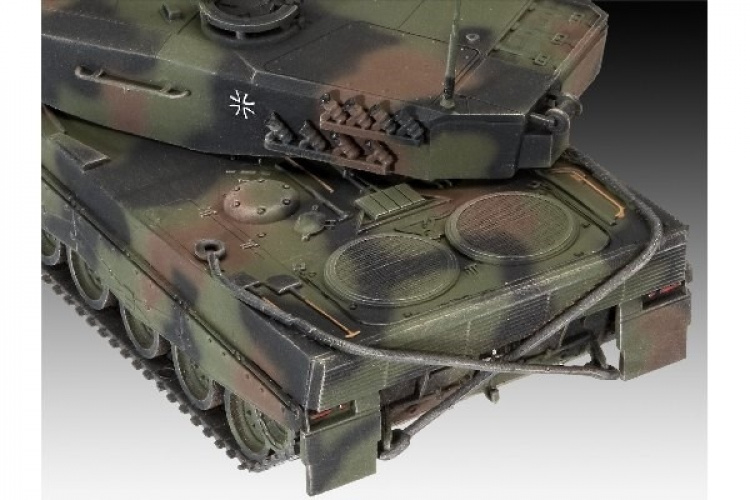 Revell 1:72 SLT 50-3 \'Elefant\' + Leopard 2A4