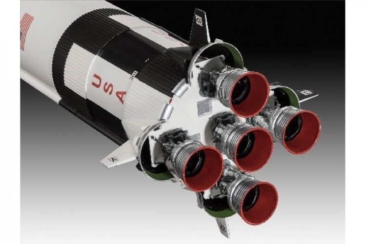 Revell Apollo 11 Saturn V Rocket