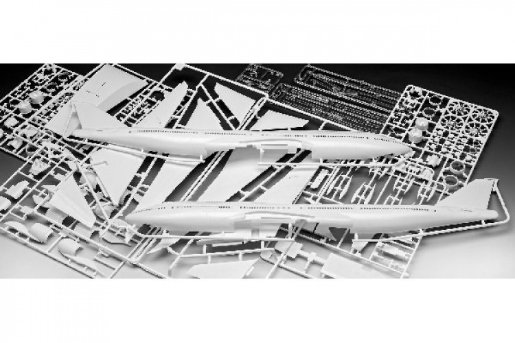 Revell Boeing 747-8 Lufthansa\'New Liver