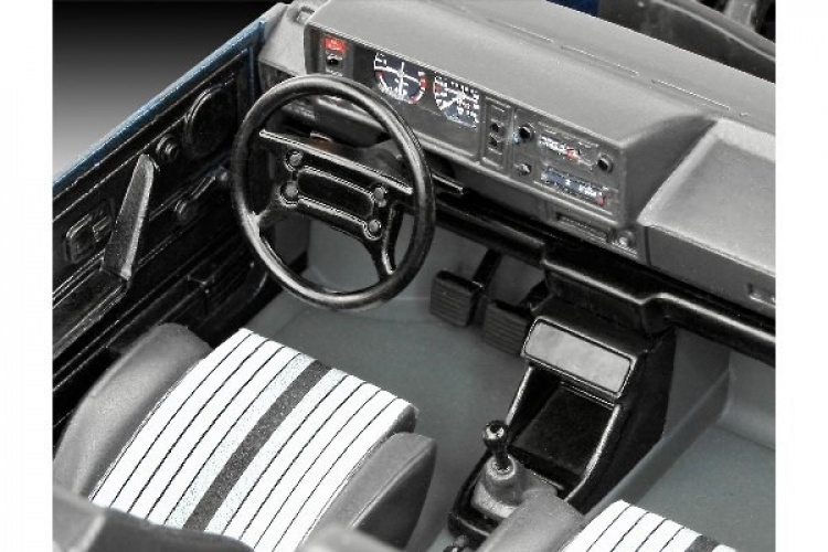 Revell \'35 Years VW Golf GTI Pirelli