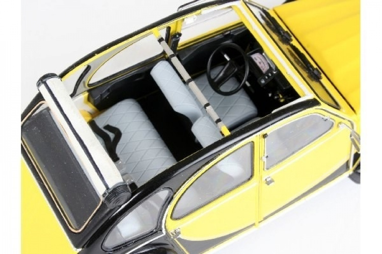 Revell Citroen 2CV Charleston