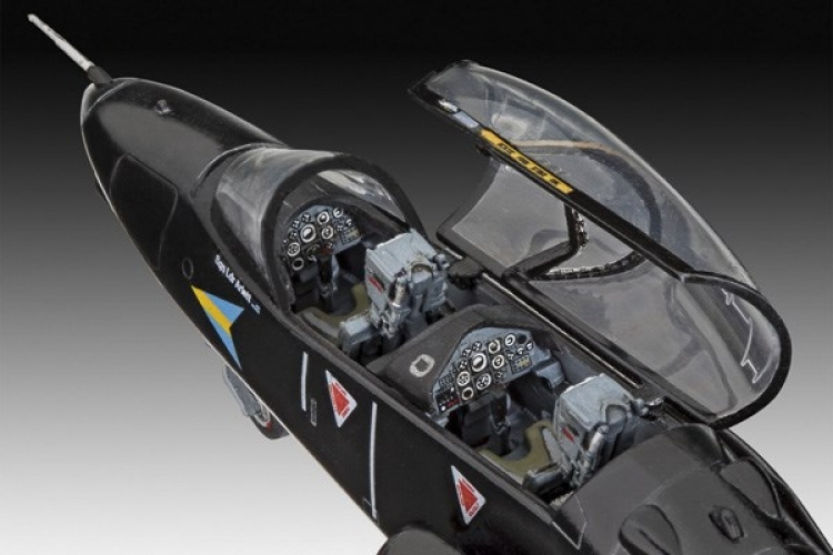 Revell 1:72 Model Set BAE Hawk T.1