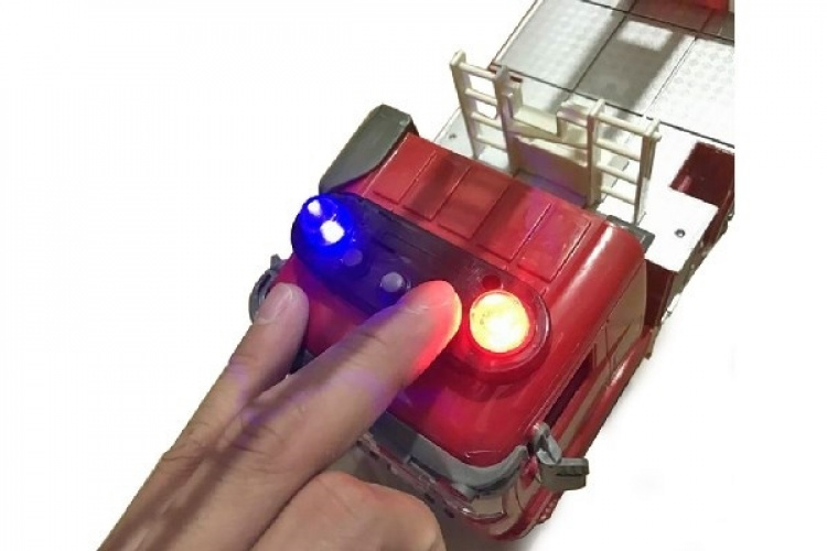 Brandbil med Stege, Ljus och Ljud 1:14, Röd