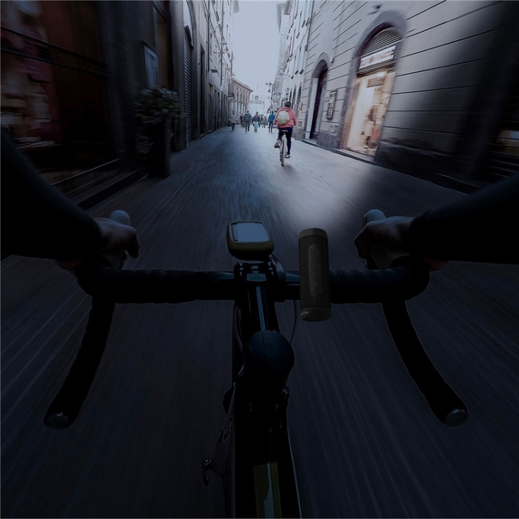 Celly Lamp/Speaker/Powerbank voor fiets/scooter Celly Lamp/Speaker/Powerbank voor fiets/scooter