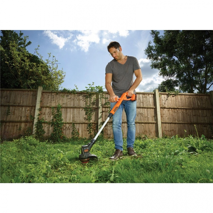 Black & Decker Grästrimmer 18V 25cm 2AH Batte Black & Decker Grästrimmer 18V 25cm 2AH Batte