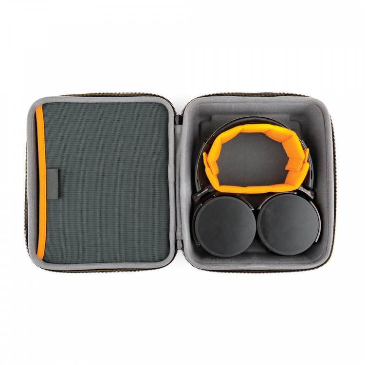 LOWEPRO Compact Case Hardside CS 80 Black  LOWEPRO Compact Case Hardside CS 80 Black