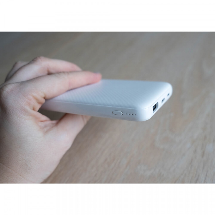 GEAR Powerbank 10 000mAh LiPolymer Ultracompact 2.1A 1xUSB-C 2xUSB-A 1xMicroUSB White GEAR Powerbank 10 000mAh LiPolymer Ultracompact 2.1A 1xUSB-C 2xUSB-A 1xMicroUSB White