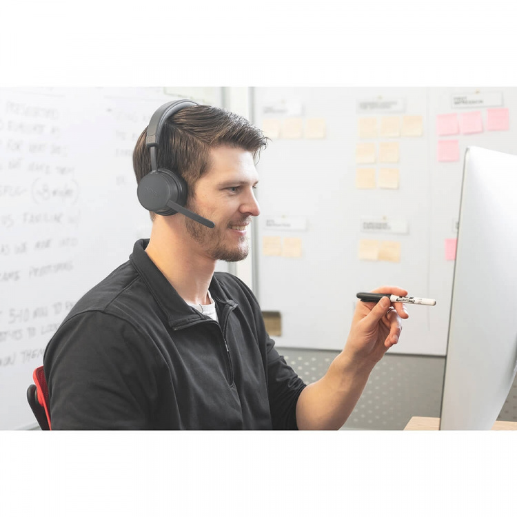 KOSS Headset CS340iBT Qz Over-Ear Mic Remote Black KOSS Headset CS340iBT Qz Over-Ear Mic Remote Black