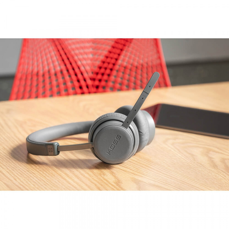 KOSS Headset CS340iBT Qz Over-Ear Mic Remote Black KOSS Headset CS340iBT Qz Over-Ear Mic Remote Black