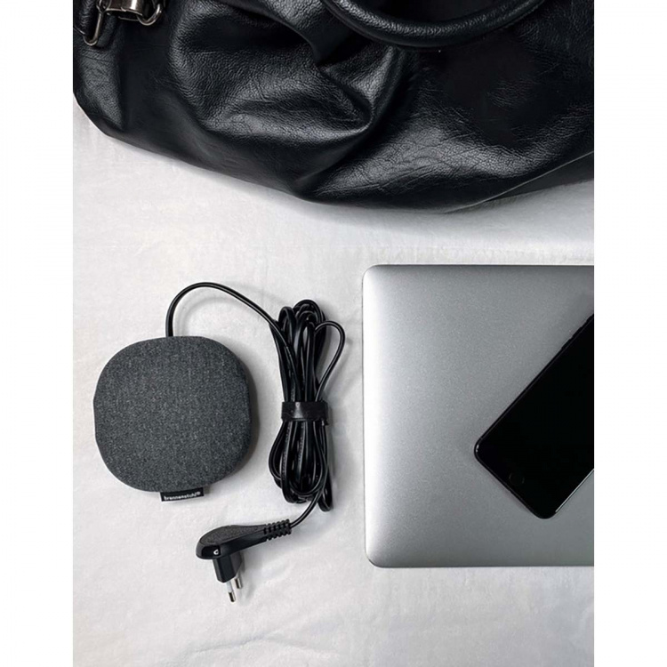 Estilo laadstation met textieloppervlak (stekkerdoos met 1x Eurostekker en 2x USB-lader) inclusief klittenbandsluitingen Estilo laadstation met textieloppervlak (stekkerdoos met 1x Eurostekker en 2x USB-lader) inclusief klittenbandsluitingen