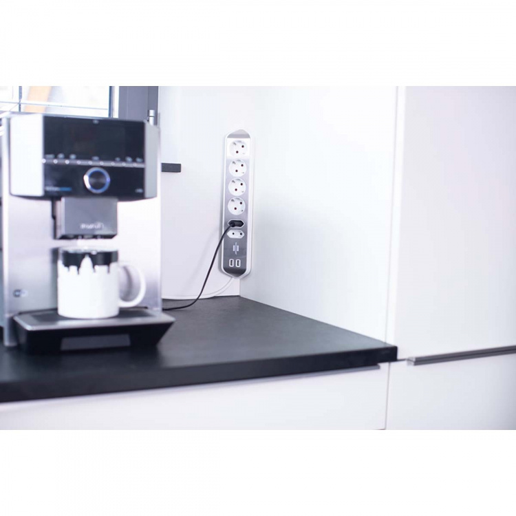 brennenstuhl Estilo 6-voudige hoek-stopcontactstrip met hoogwaardig RVS-oppervlak voor keuken en kantoor (bureaucontactdoos met 4x veiligheidscontactdozen, 2x Euro-stopcontacten, incl. USB-oplaadfunctie) zilver/wit TYPE F brennenstuhl Estilo 6-voudige hoek-stopcontactstrip met hoogwaardig RVS-oppervlak voor keuken en kantoor (bureaucontactdoos met 4x veiligheidscontactdozen, 2x Euro-stopcontacten, incl. USB-oplaadfunctie) zilver/wit TYPE F