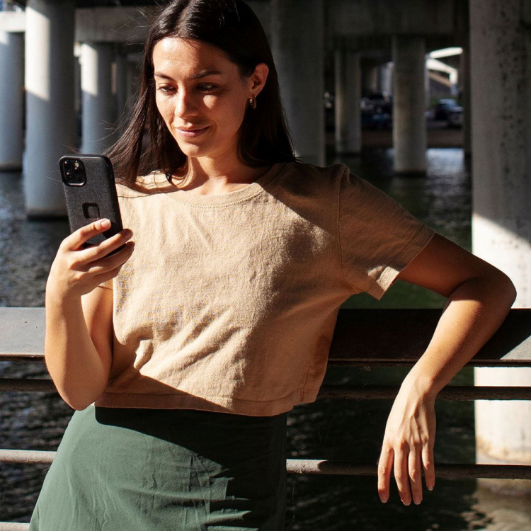 Peak Design Everyday Fabric Case iPhone 14 Plus Charcoal Peak Design Everyday Fabric Case iPhone 14 Plus Charcoal