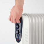 Nedis Mobiele Olieradiator | 800 / 1200 / 2000 W | 9 Vinnen | Instelbare thermostaat | 3 Warmte Standen | Omvalpreventie | Wit