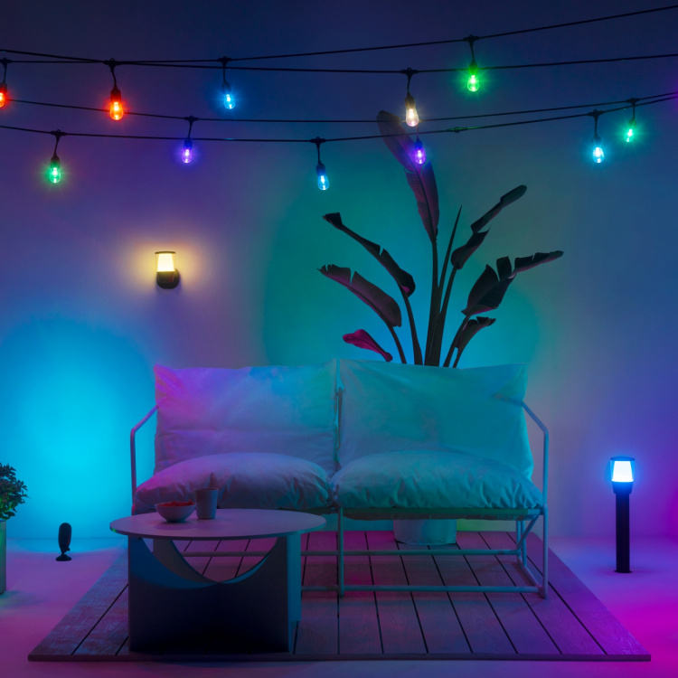 WiZ WiFi Smart Elpas piedestal Färg + Varm-kallvit 12V Startkit