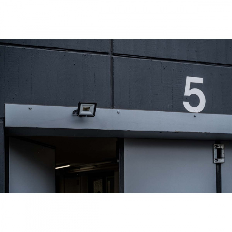 brennenstuhl LED Spotlight JARO 3060 / LED Floodlight 20W voor buitengebruik (LED Outdoor Light voor wandmontage, met 2300lm, gemaakt van hoogwaardig aluminium, IP65)