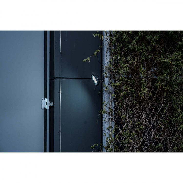 brennenstuhl LED Spotlight JARO 14060 / LED Floodlight 100W voor buitengebruik (LED Outdoor Light voor wandmontage, met 11500lm, gemaakt van hoogwaardig aluminium, IP65)