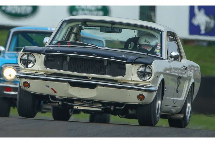 SCALEXTRIC Mustang Bill & Fred Shepherd, Goodwood Revival