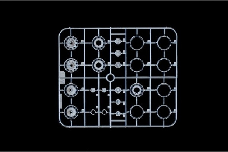 ITALERI 1:35 EUROPEAN TYRES and RIMS