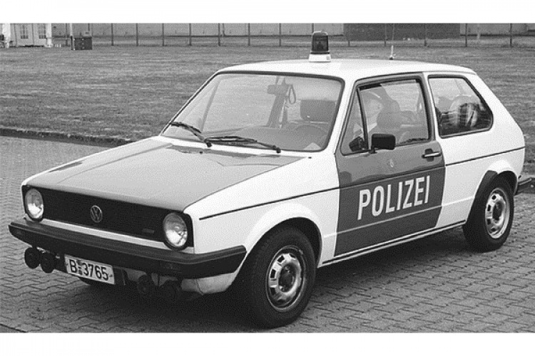ITALERI 1:24 VW Golf \'POLIZEI\'